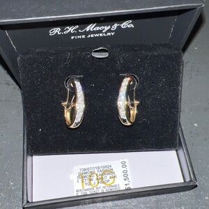R.H Macy&Co fine jewelry diamond earrings